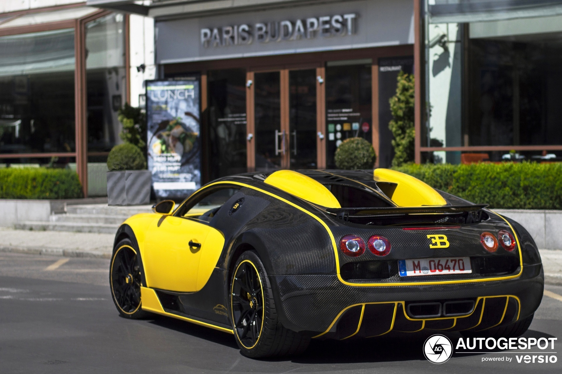 Bugatti Veyron Oakley Design