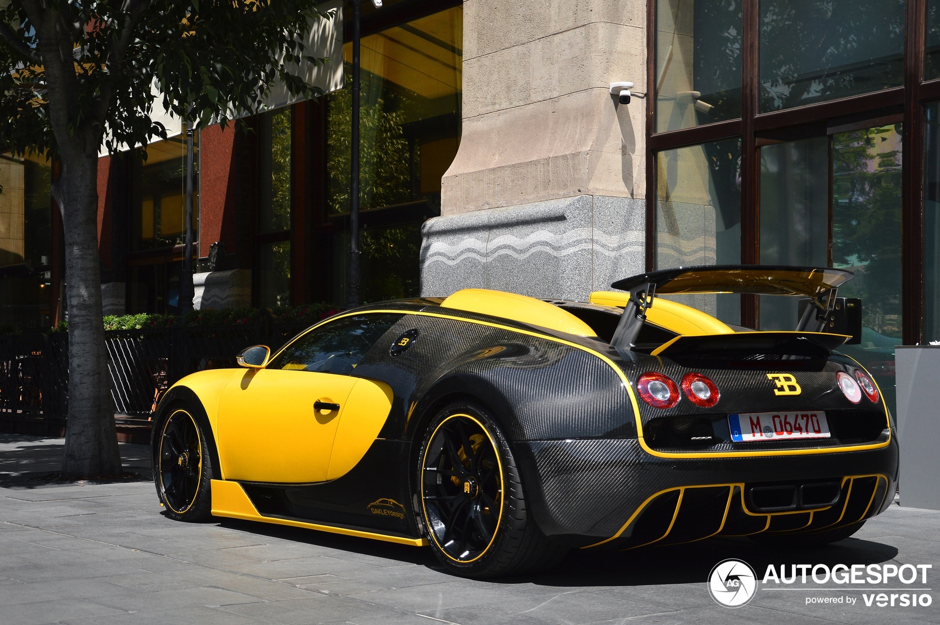Bugatti Veyron Oakley Design