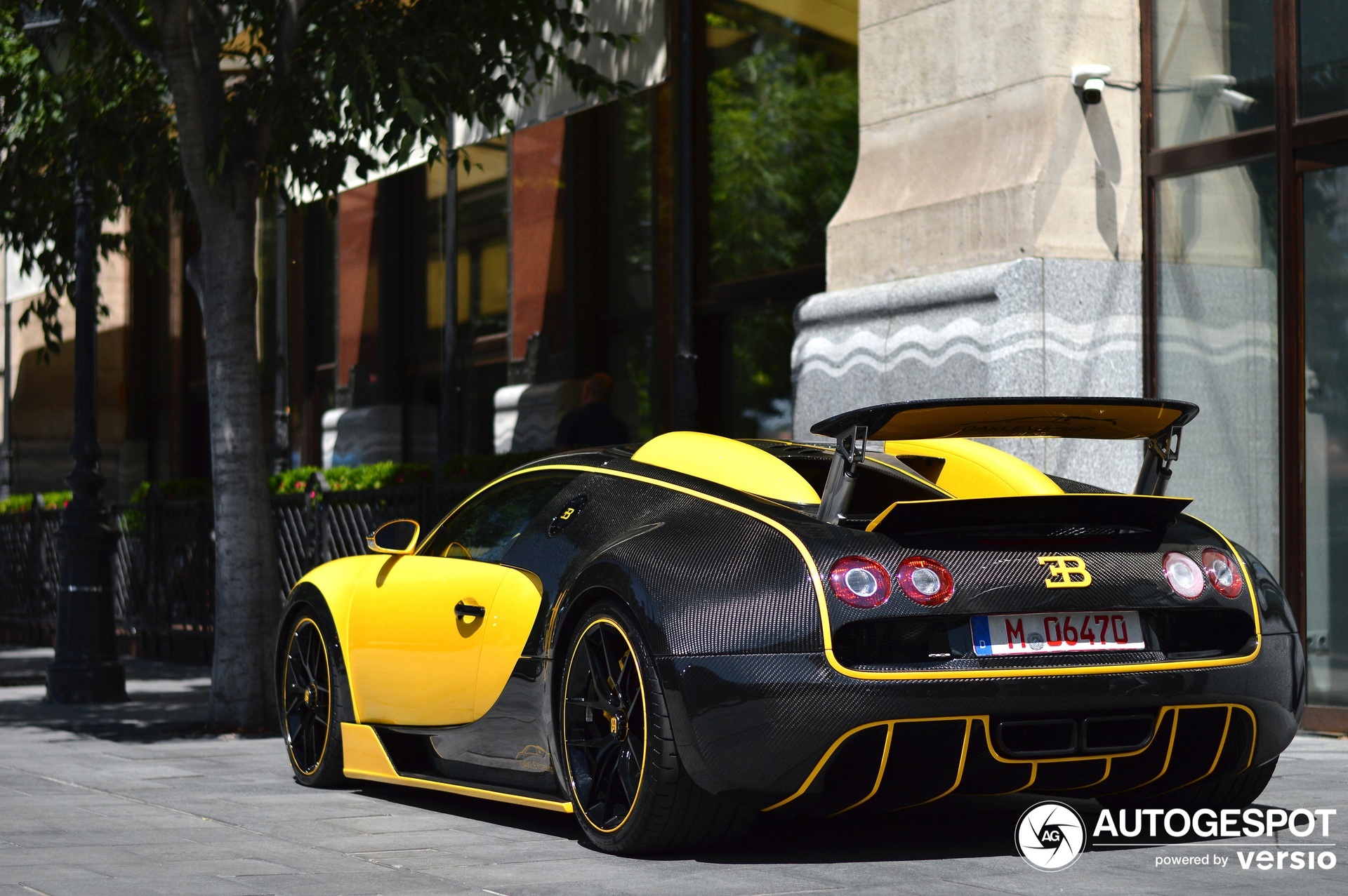 Bugatti Veyron Oakley Design
