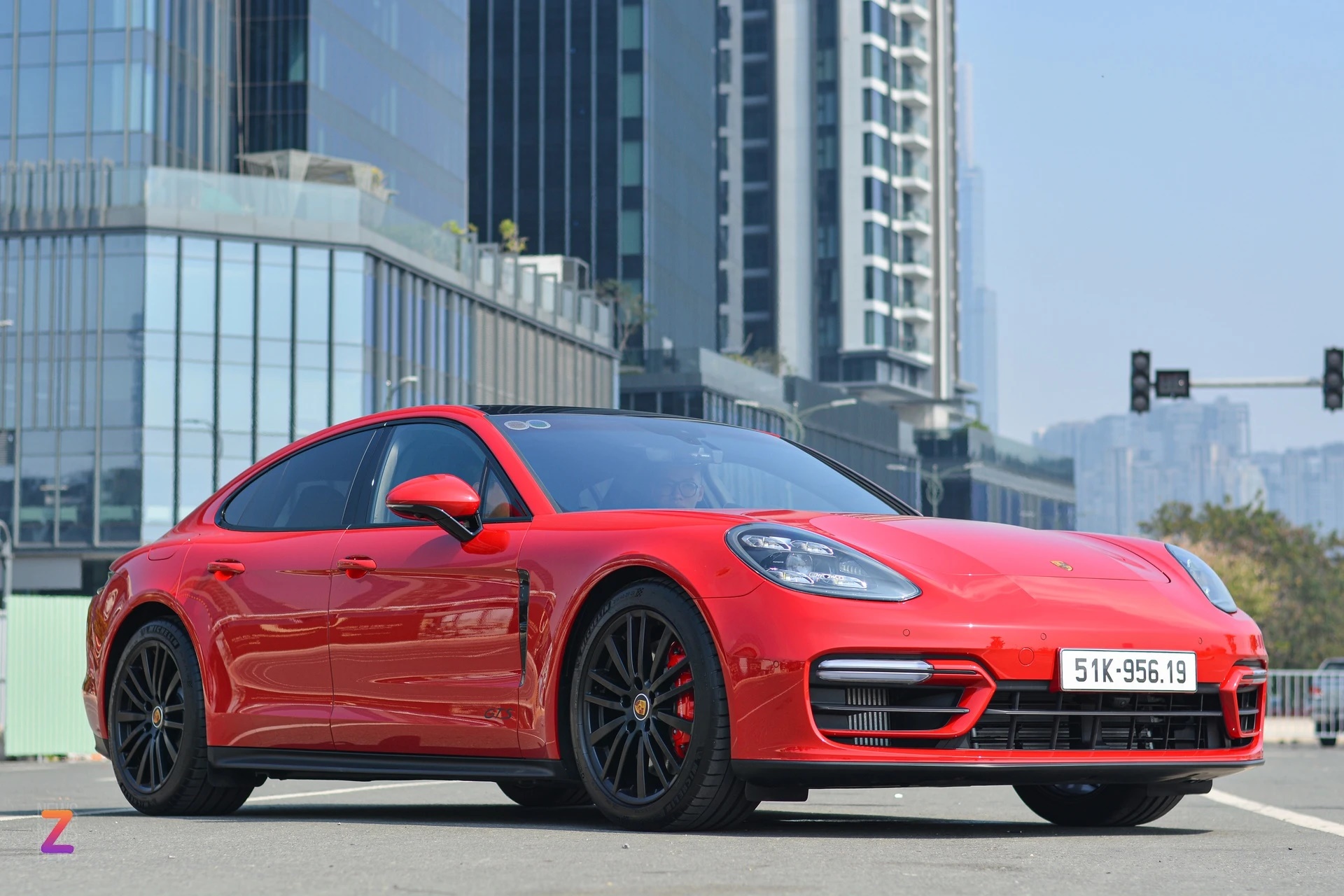 Porsche Panamera GTS, Sedan thể thao, Gia đình sành xe, Sang trọng, Phong cách, Sức mạnh, Tốc độ, Cá tính