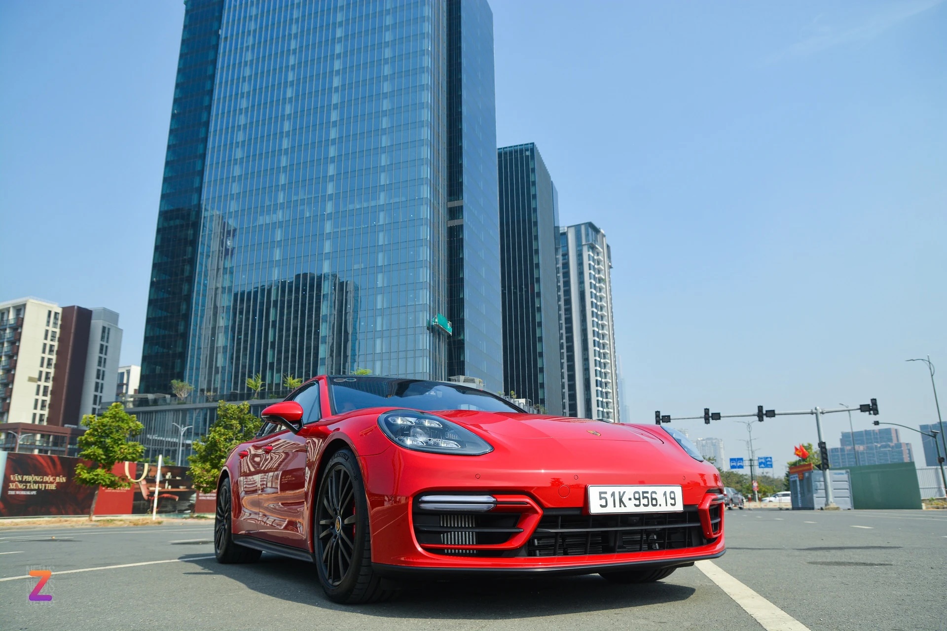 Porsche Panamera GTS, Sedan thể thao, Gia đình sành xe, Sang trọng, Phong cách, Sức mạnh, Tốc độ, Cá tính