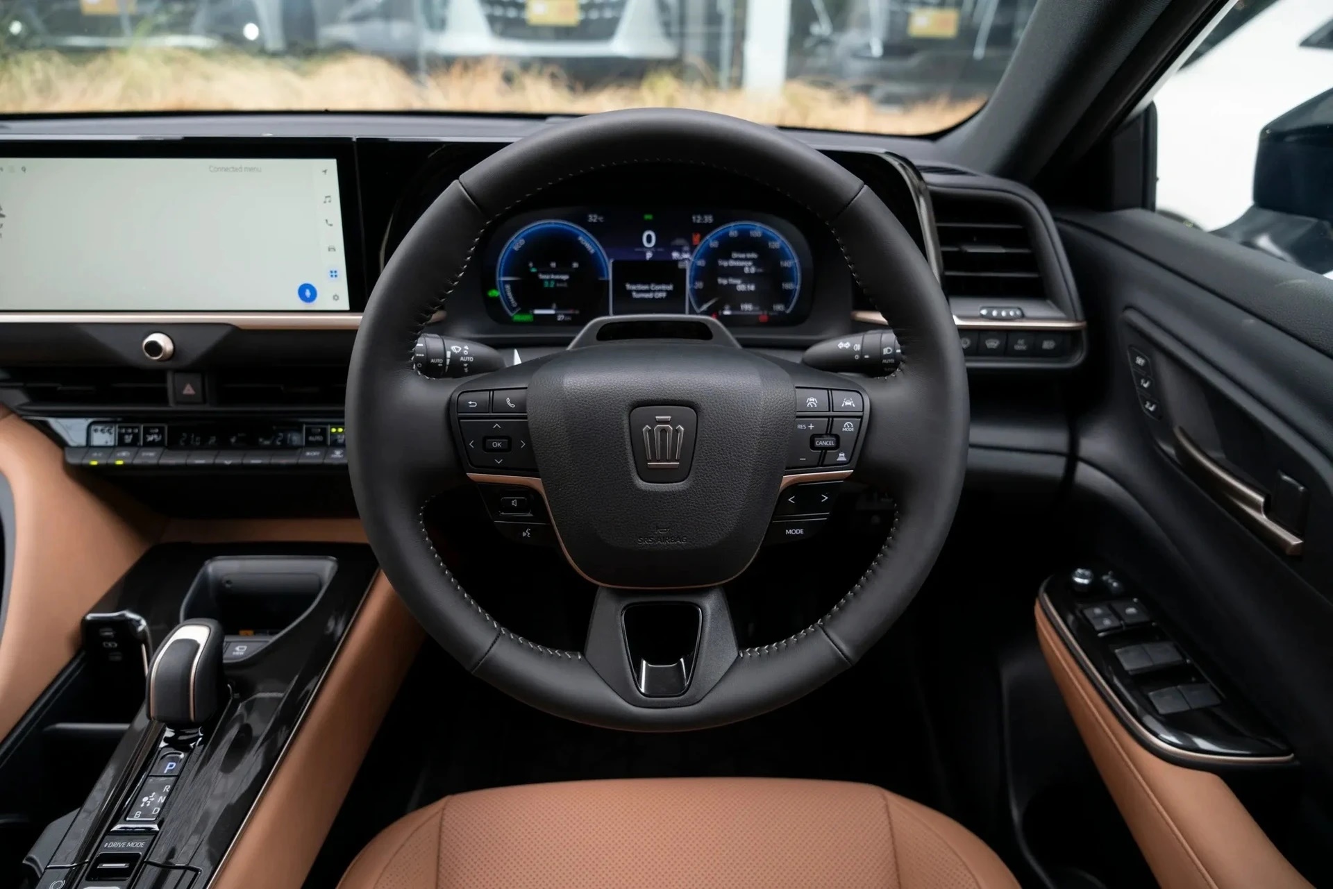 Toyota Crown Sport, Toyota Crown Sport 2024, SUV hạng sang, SUV Nhật Bản, Ferrari Purosangue, Giá bán Toyota Crown Sport