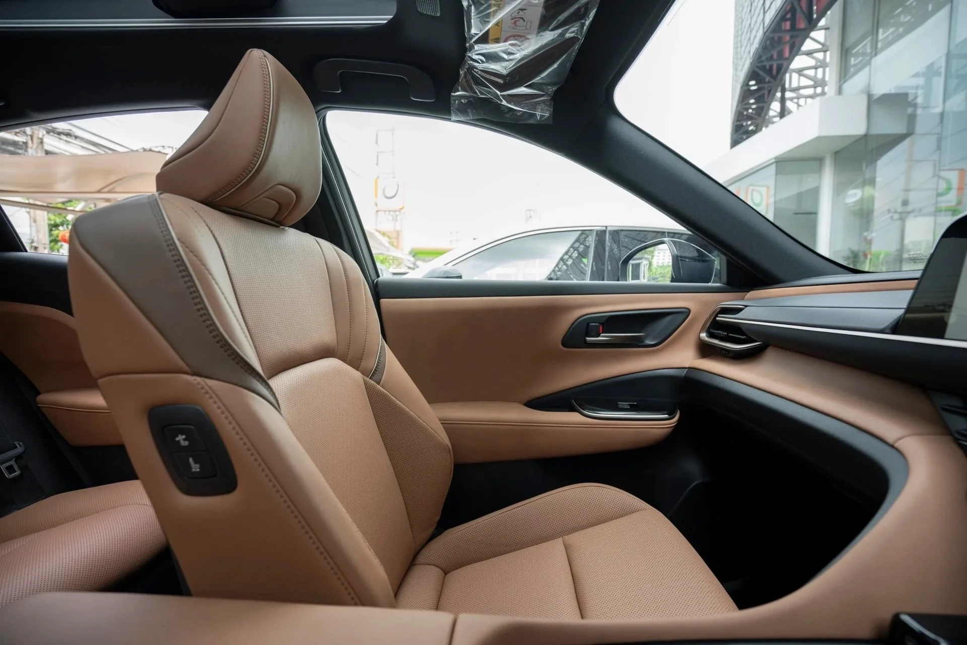 Toyota Crown Sport, Toyota Crown Sport 2024, SUV hạng sang, SUV Nhật Bản, Ferrari Purosangue, Giá bán Toyota Crown Sport
