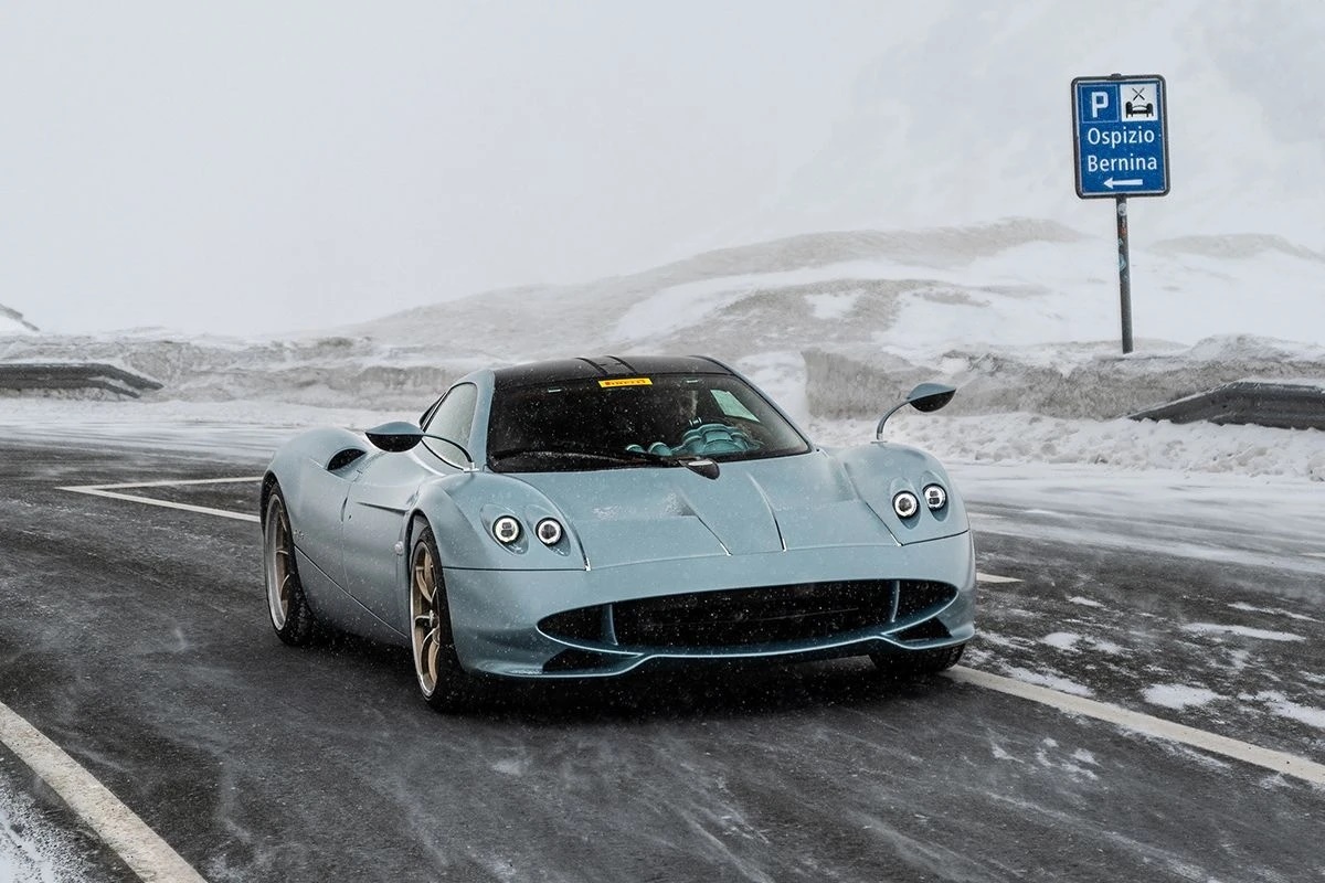 Pagani Huayra Codalunga, Siêu xe, Cảnh sát, Thụy Sĩ