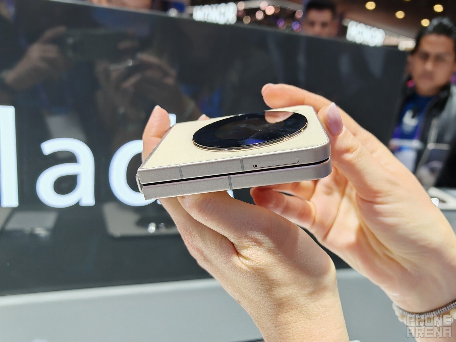 Nubia, Nubia Flip 5G, Điện thoại màn hình gập, Giá rẻ nhất