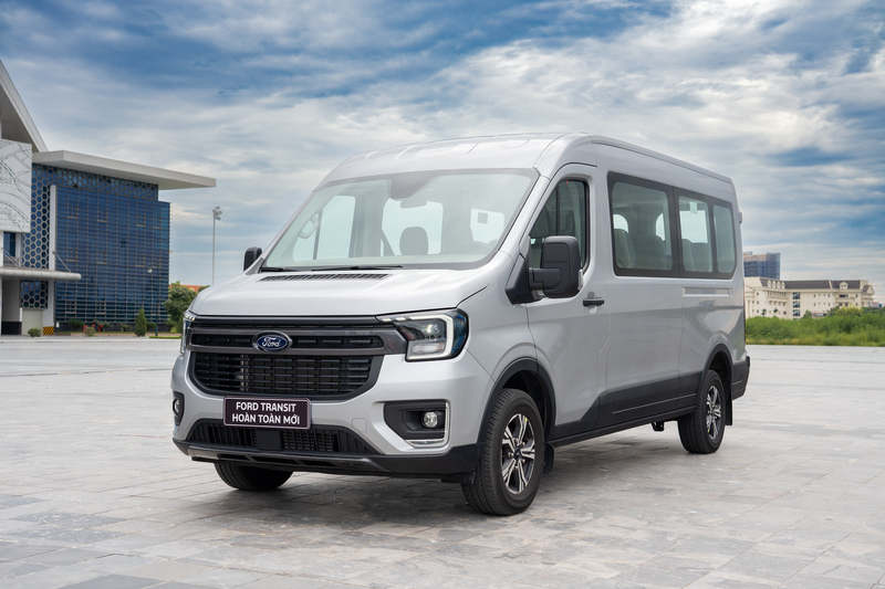 xe Ford Transit Hoàn Toàn Mới, Ford Transit 18 chỗ nội thất