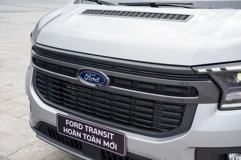 hình ảnh về mẫu xe Ford Transit Hoàn Toàn Mới