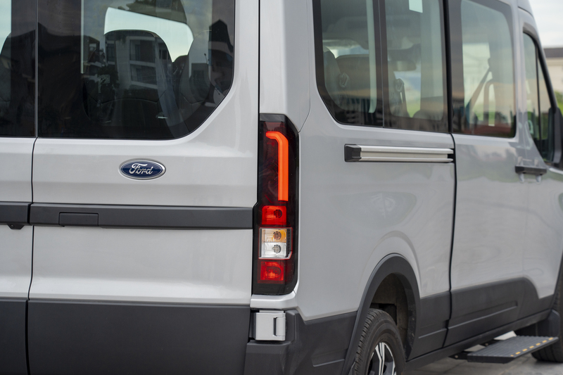 hình ảnh về mẫu xe Ford Transit Hoàn Toàn Mới