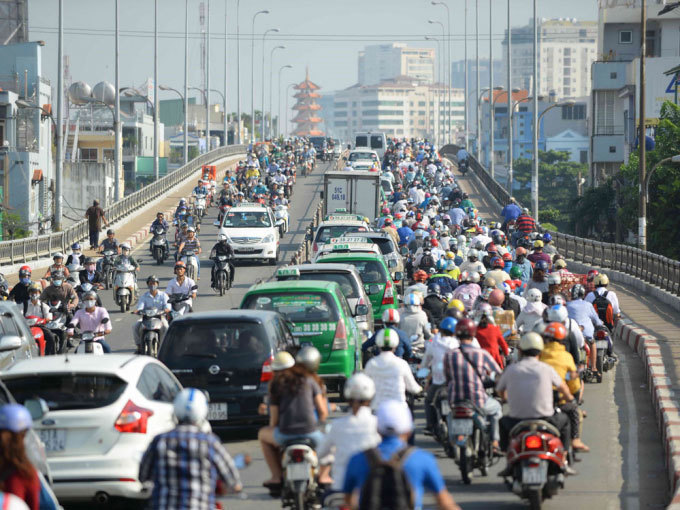 Kinh nghiệm lái xe ô tô trong thành phố lớn
