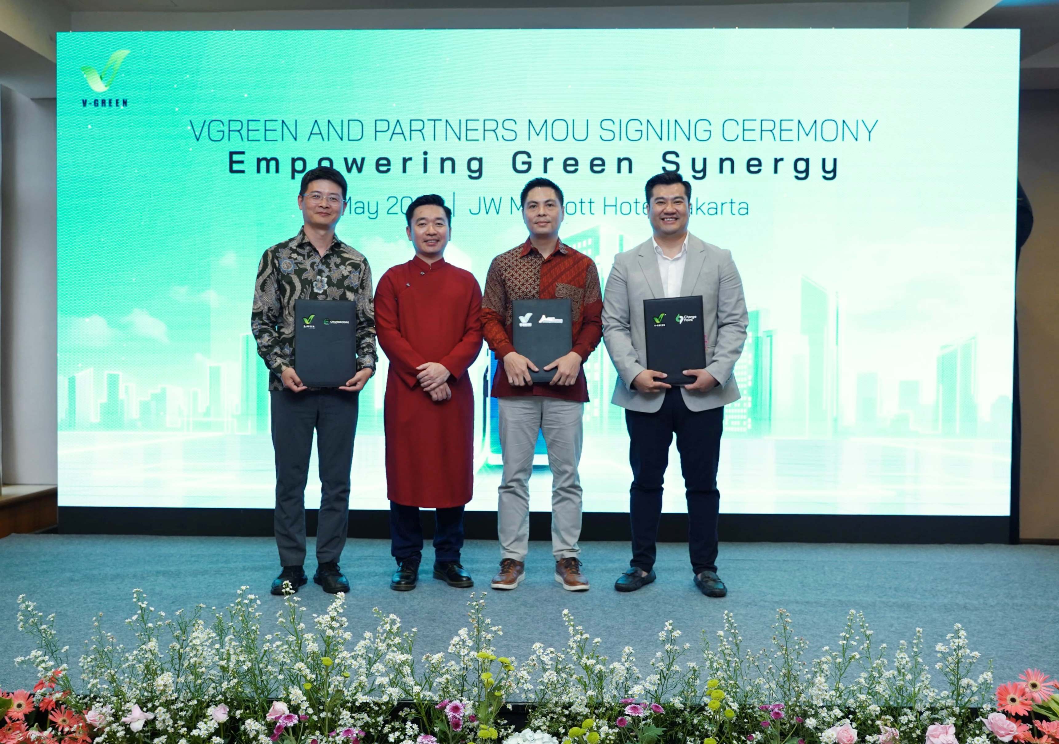V-Green triển khai 63.000 cổng sạc VINFAST tại Indonesia