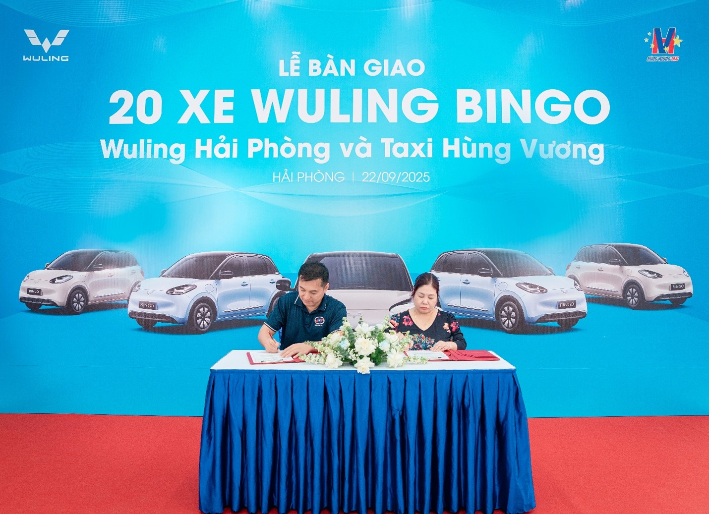 Taxi Hùng Vương Nâng Cấp Đội Xe Với 20 Wuling Bingo, Khẳng Định Xu Hướng Taxi Điện
