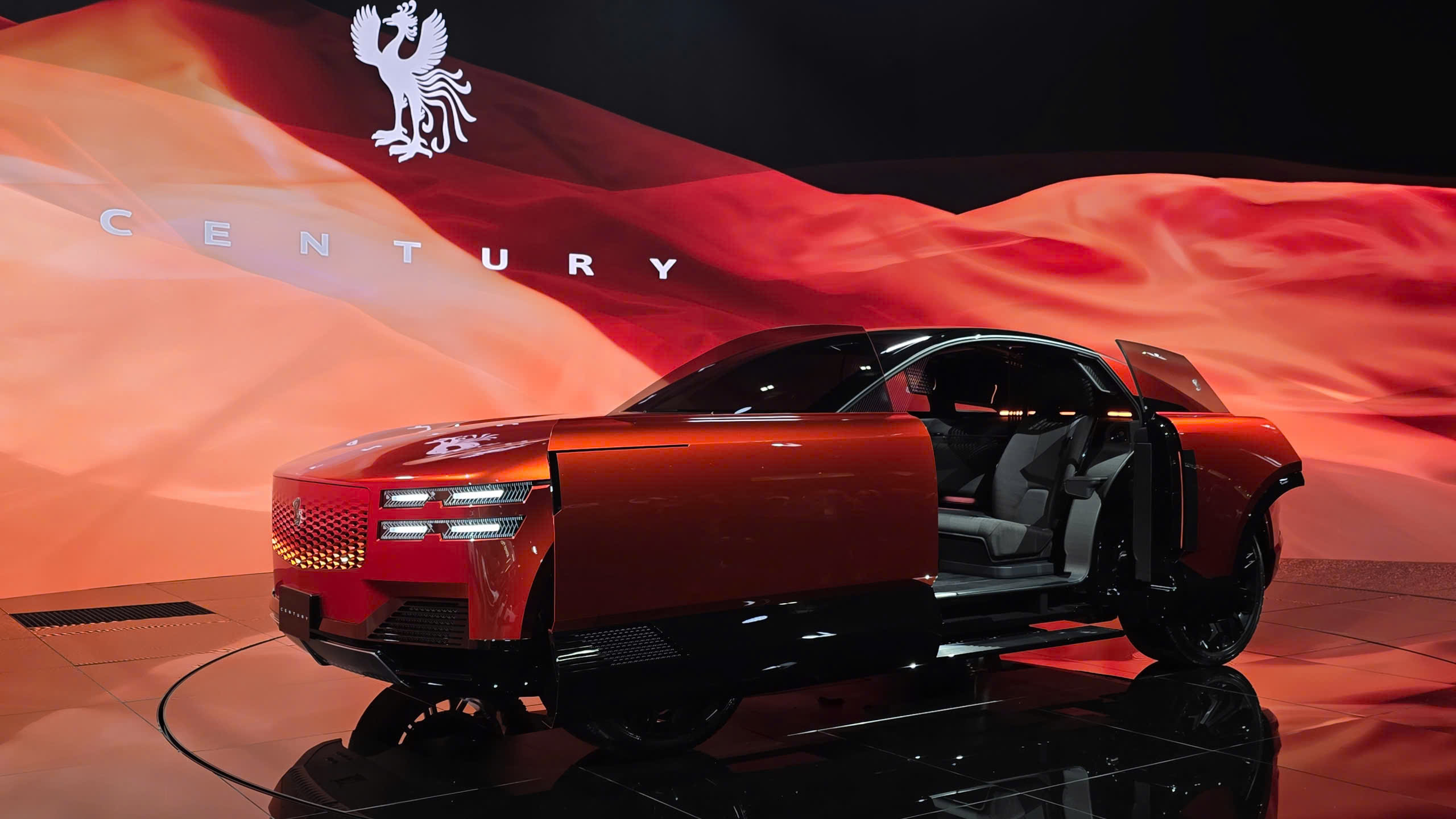 Toyota trưng bày mẫu xe cao cấp nhất Century Coupe tại Japan Mobility Show 2025