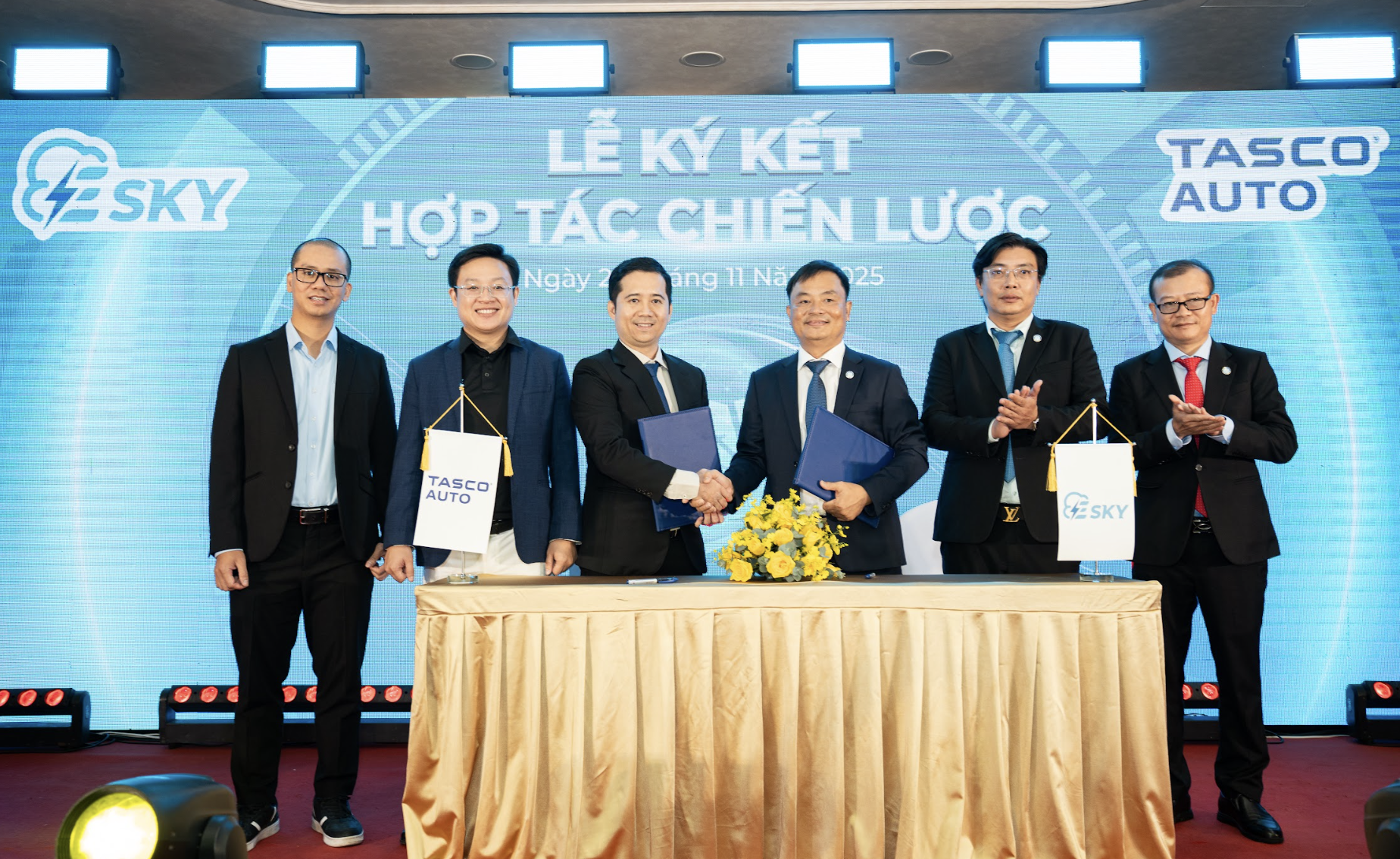 Tasco Auto – Esky hợp tác phát triển hệ thống trạm sạc nhanh xe điện Việt Nam