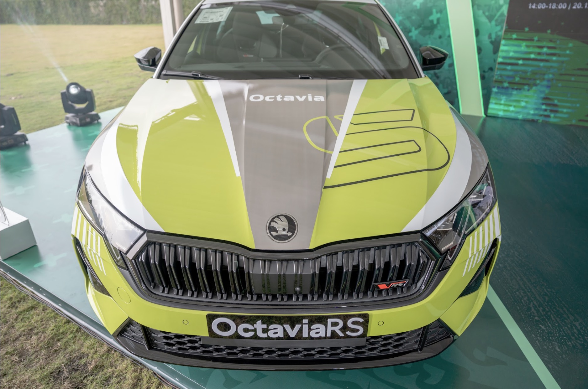 Sedan hiệu suất cao Skoda Octavia RS mở bán tại Việt Nam 1,608 tỷ đồng