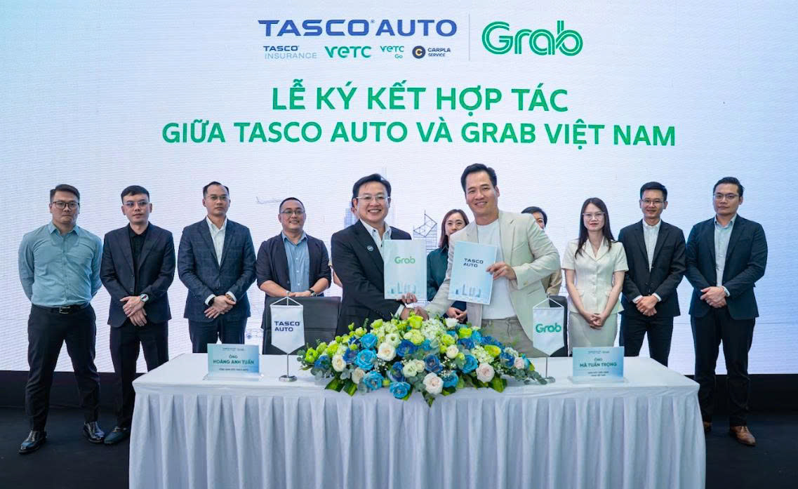 Tasco Auto và Grab Việt Nam hợp tác chuyển đổi xanh, hỗ trợ tài xế