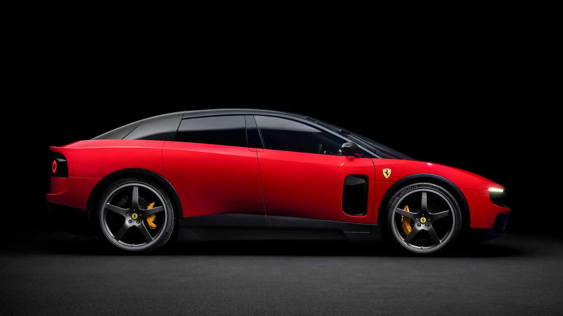 Ferrari bác tin đại lý ép khách mua xe điện Luce để giữ suất mua bản giới hạn
