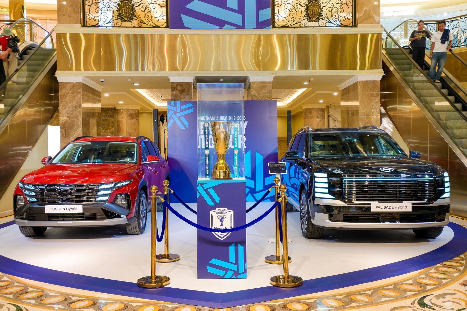 Hyundai Thành Công Việt Nam trưng bày và trải nghiệm Tucson Hybrid, Palisade Hybrid tại ASEAN Hyundai Cup 2026 Trophy Tour